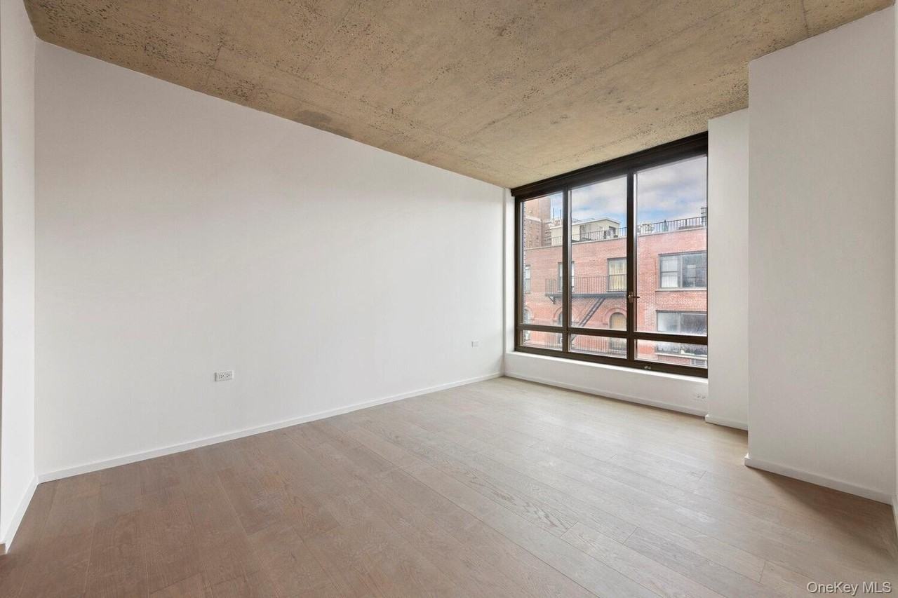 196 Orchard St #6H - Photo 7 of 9