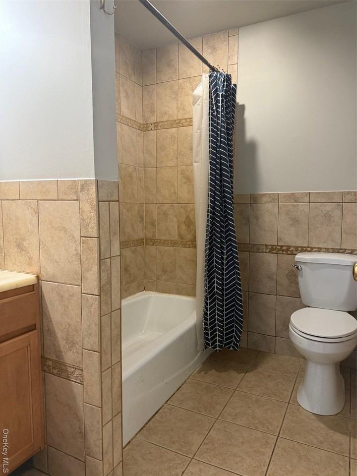 129 New St Apt 4 #4 - Photo 5 of 9