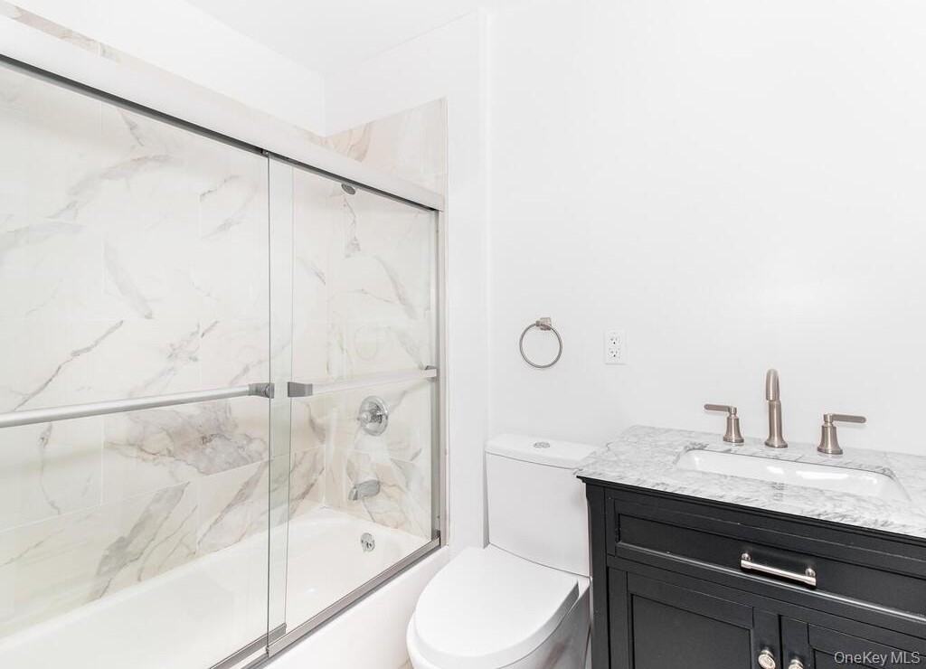 251 Warburton Ave Apt 3n #3N - Photo 4 of 6