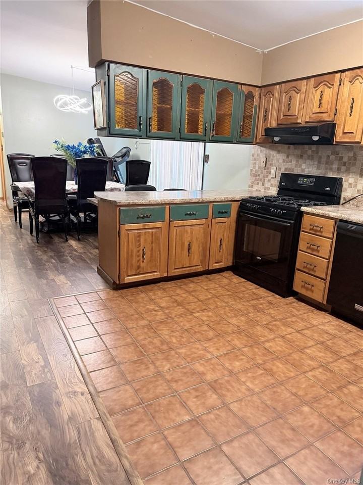 41 Stratford Rd - Photo 5 of 20