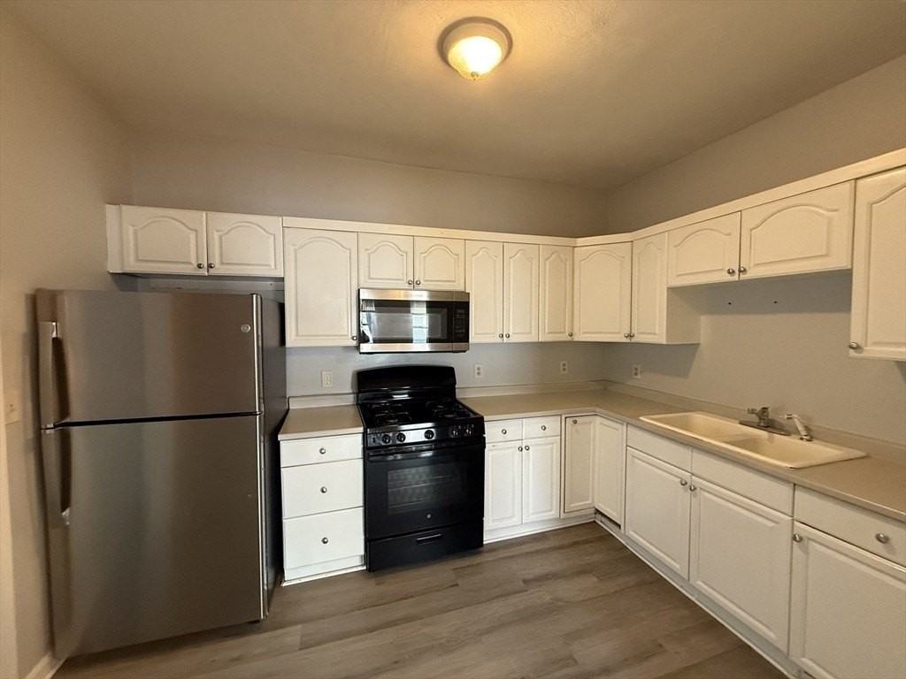 61 Shurtleff St Apt 4 #4 - Photo 2 of 23