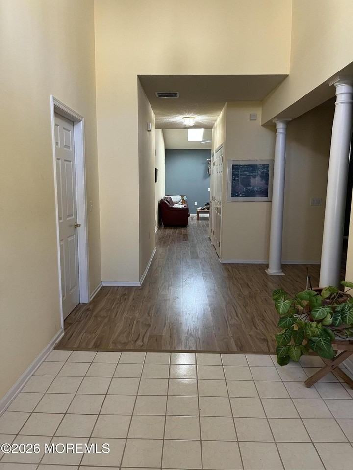 11 Umberland Pl - Photo 5 of 25