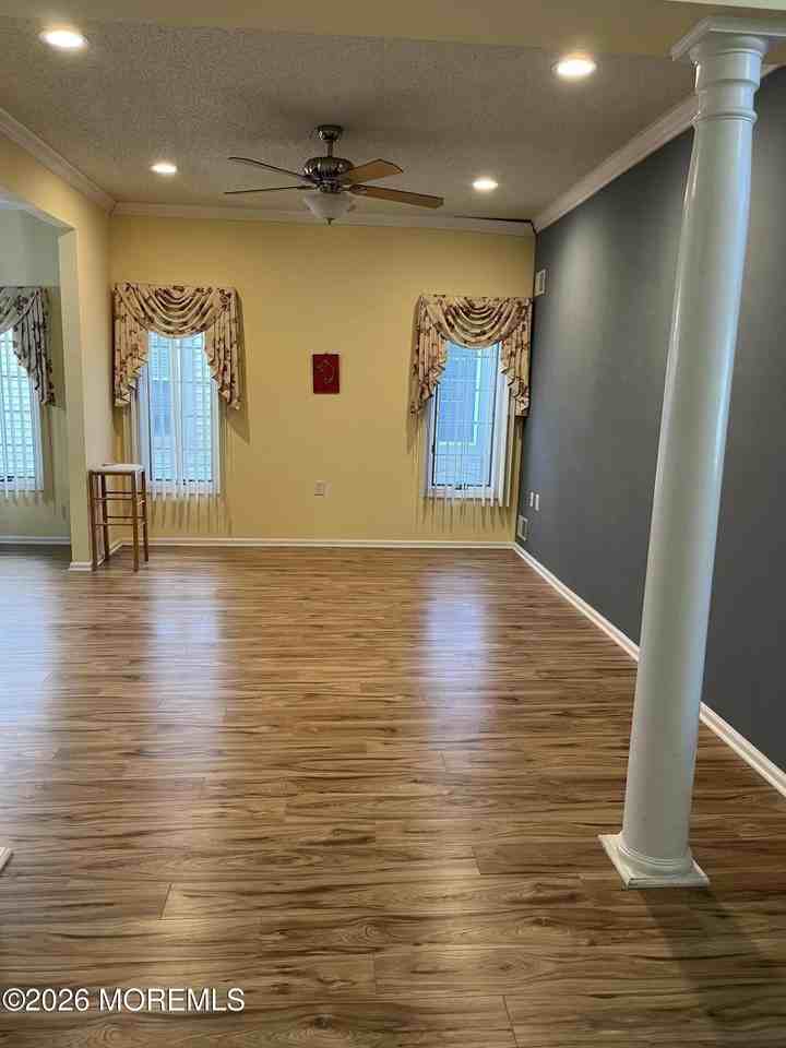 11 Umberland Pl - Photo 6 of 25