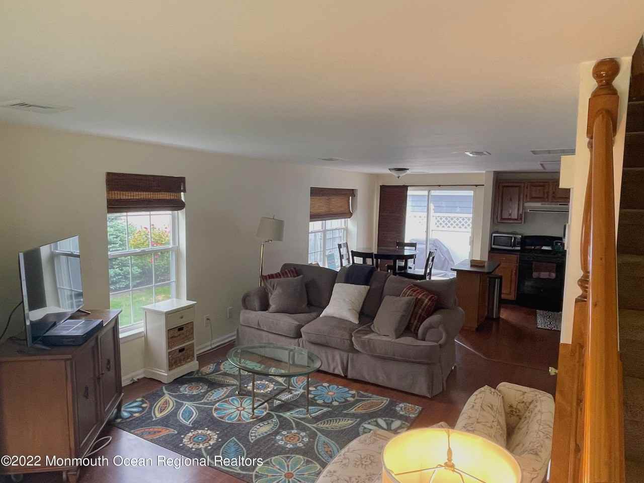 520 3rd Ave - Photo 3 of 14