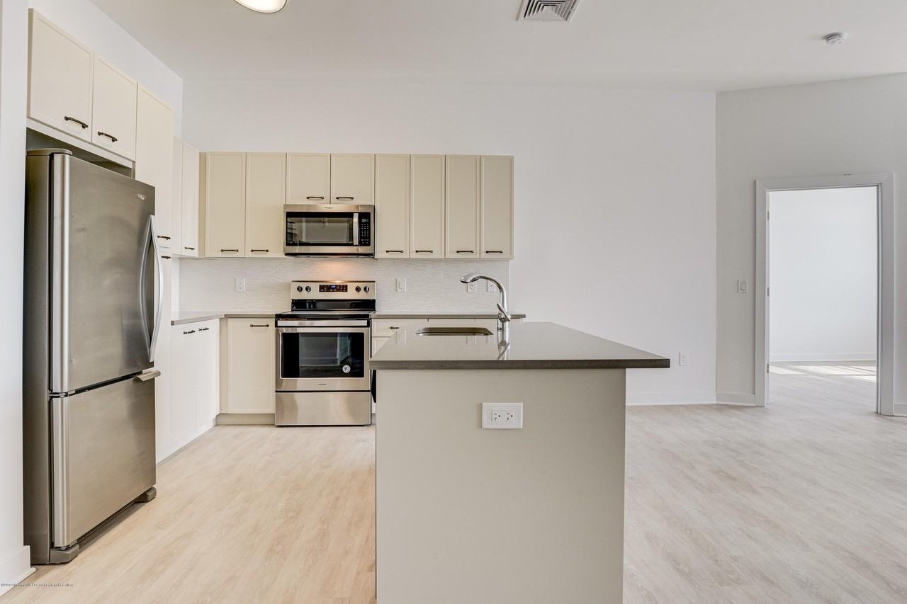 55 W Front St Apt 408 #408 - Photo 7 of 24