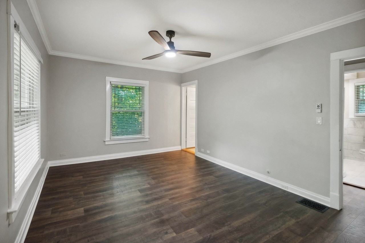 2078 Linden Ave - Photo 2 of 16