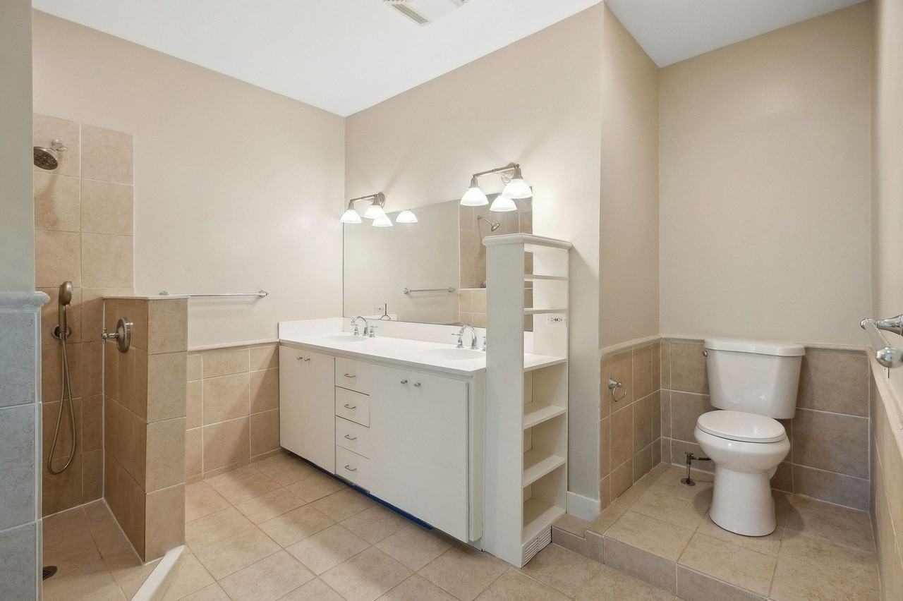 2078 Linden Ave - Photo 7 of 16