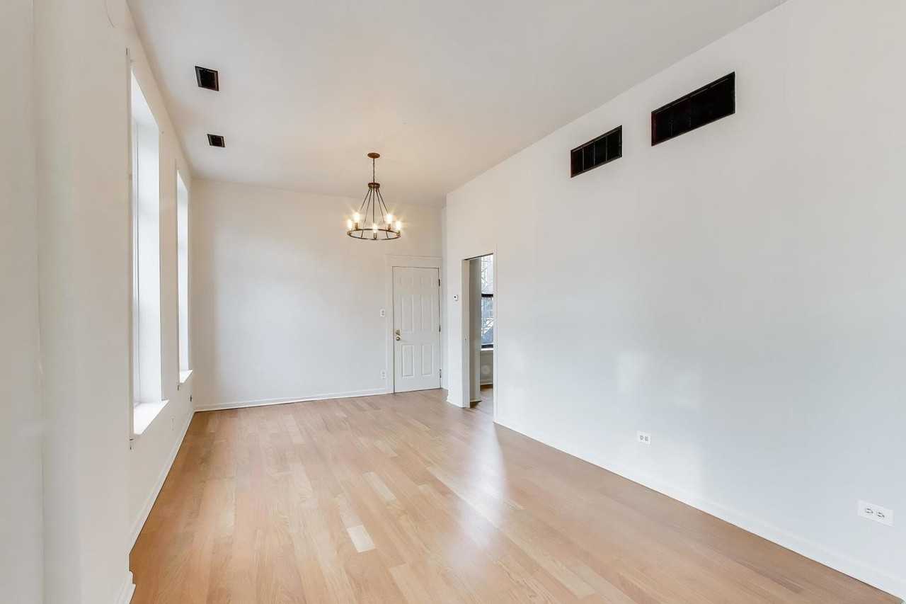 600 N May St Apt 2r #2R - Photo 7 of 19