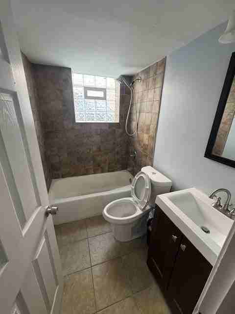 339 Yates Ave Unit G #G - Photo 3 of 6