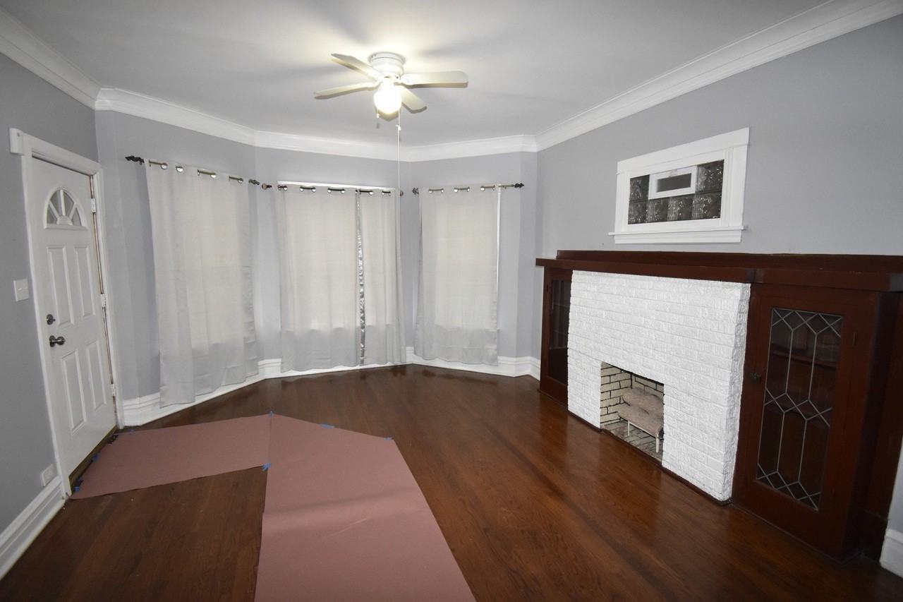 5742 S Artesian Ave Unit 2 #2 - Photo 2 of 11