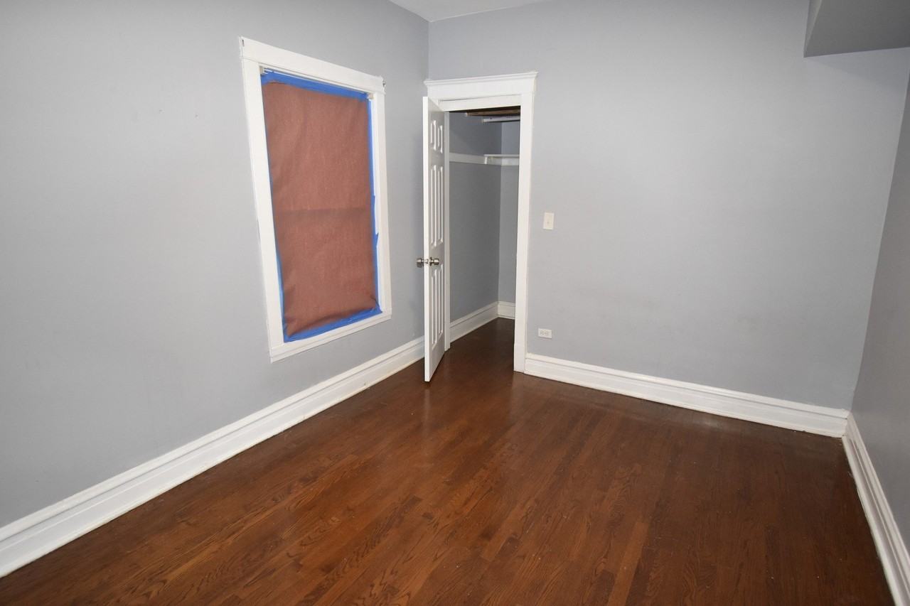 5742 S Artesian Ave Unit 2 #2 - Photo 6 of 11