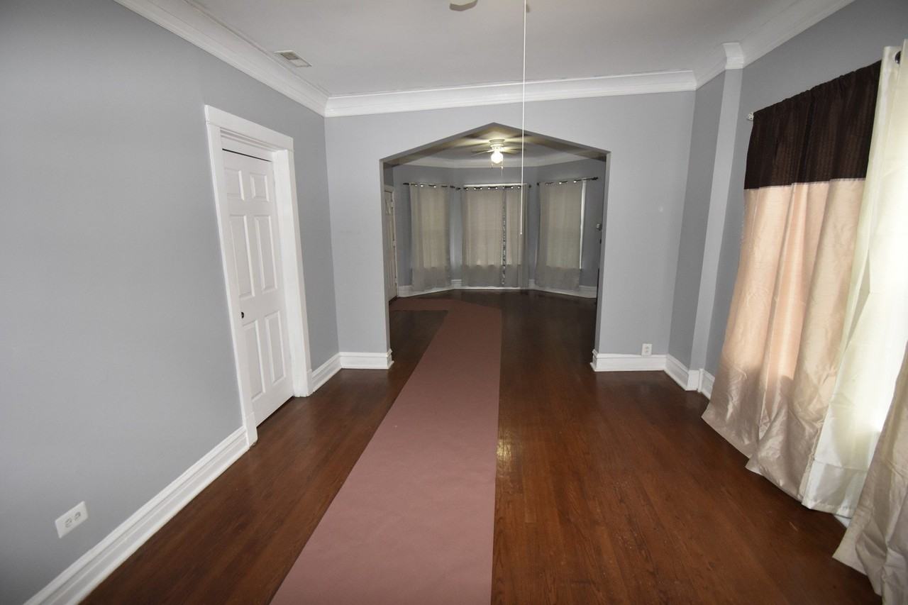 5742 S Artesian Ave Unit 2 #2 - Photo 7 of 11