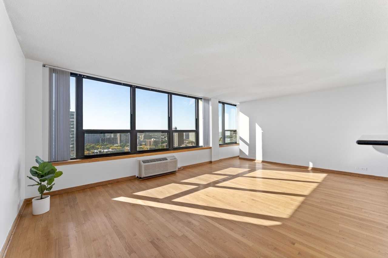 5100 N Marine Dr Apt 21a #21A - Photo 5 of 23