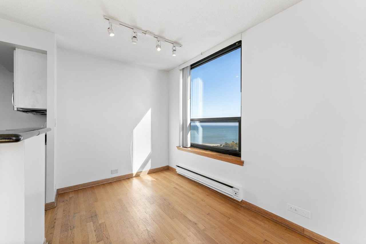 5100 N Marine Dr Apt 21a #21A - Photo 6 of 23