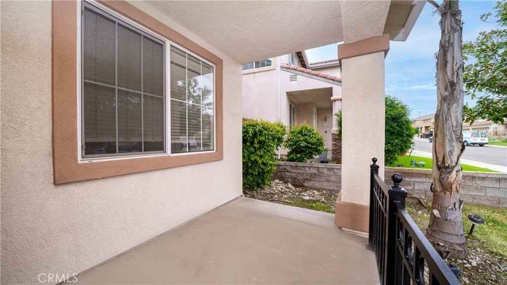5916 Wilshire Dr - Photo 2 of 31