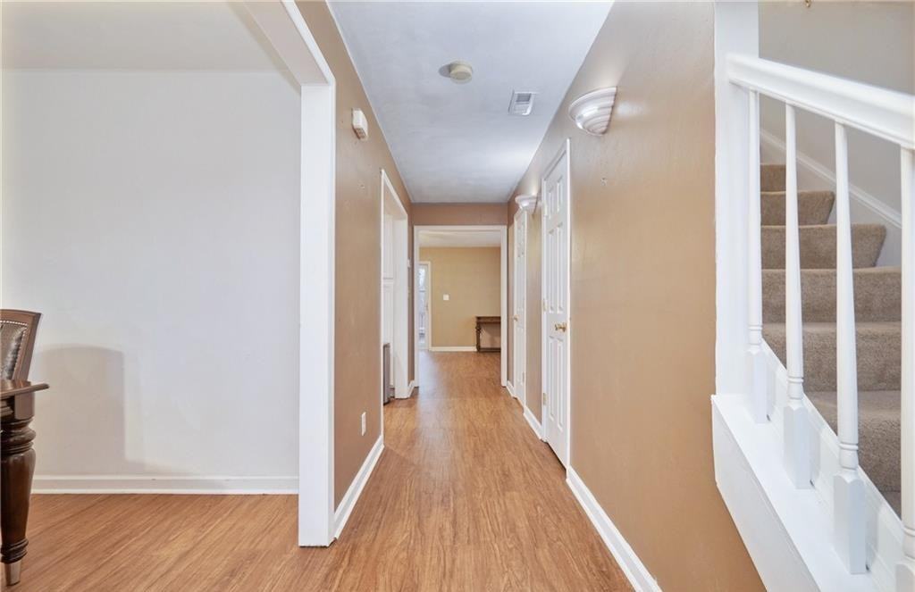 1466 Oliver Ave #1 - Photo 3 of 18