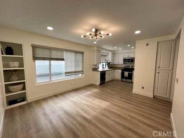 26422 Waterford Cir - Photo 4 of 18