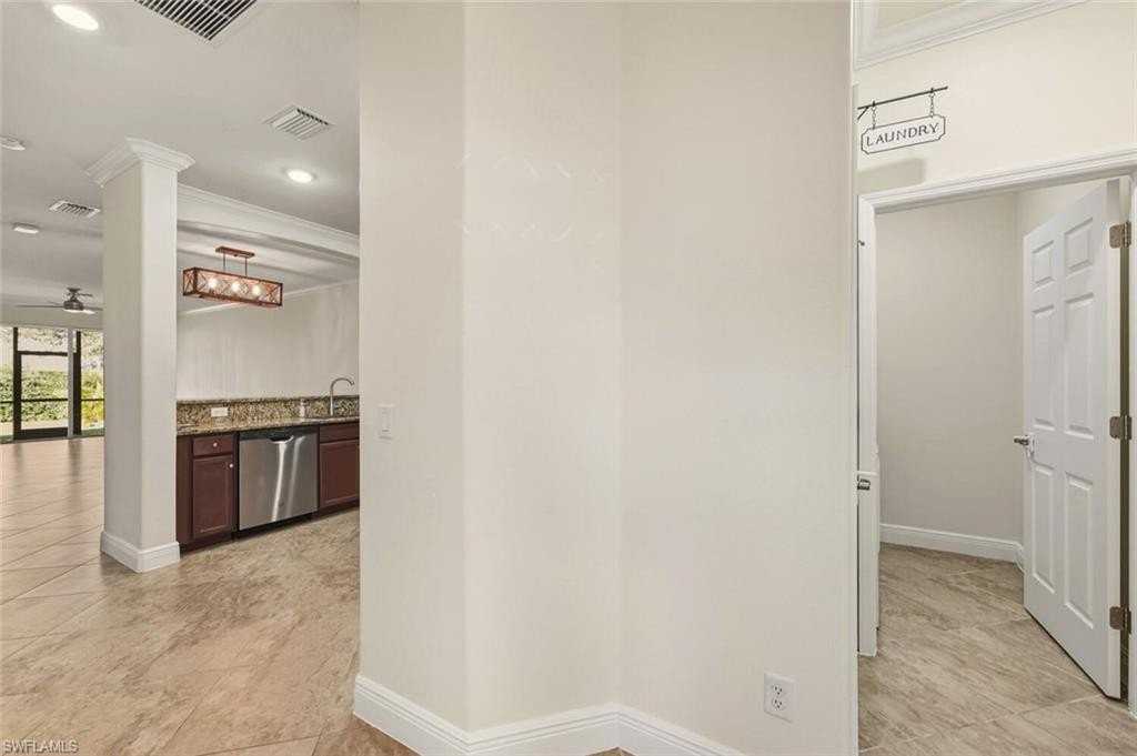 2080 Wellington St - Photo 3 of 36