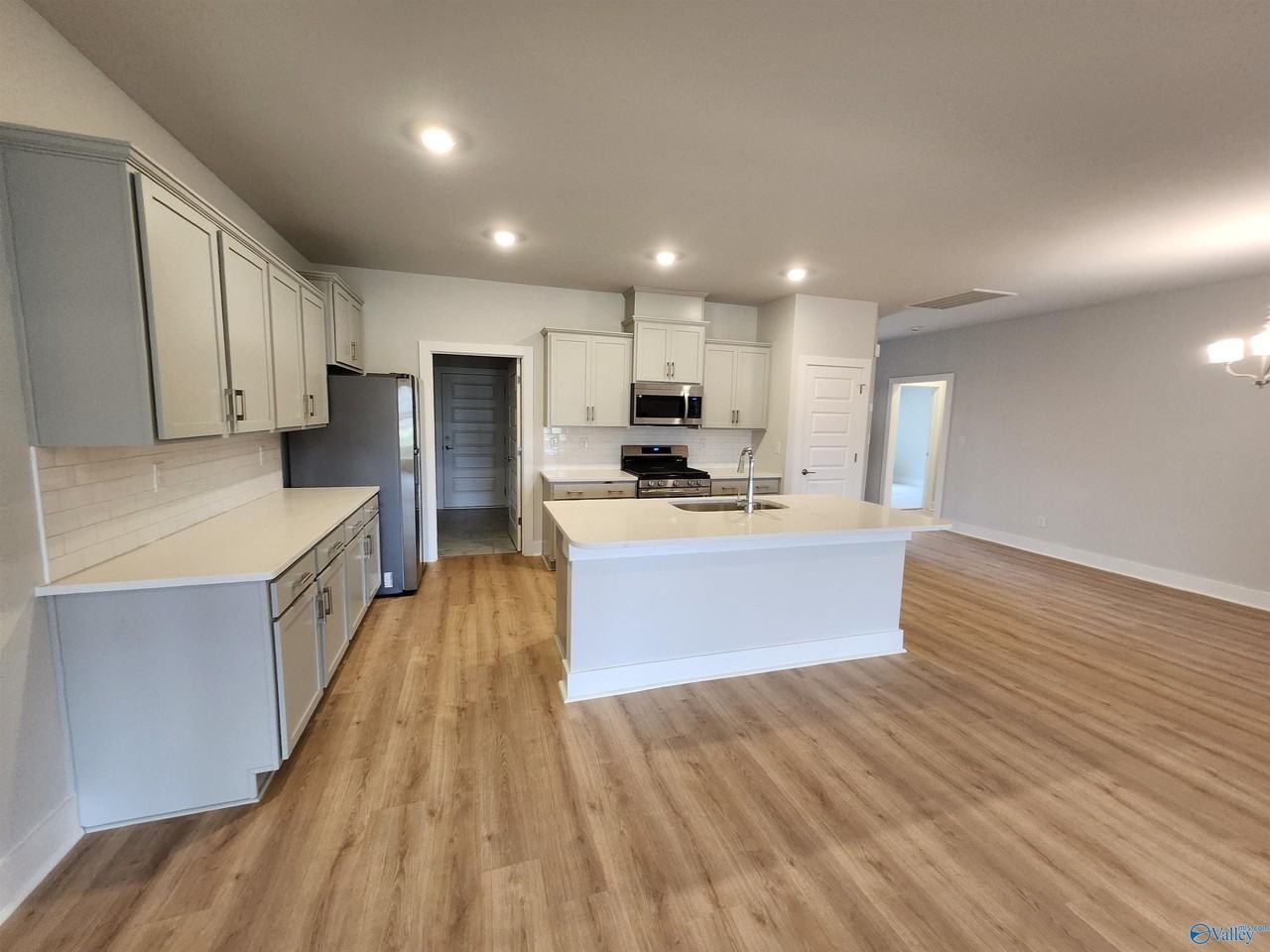 111 Little Britain St - Photo 7 of 18