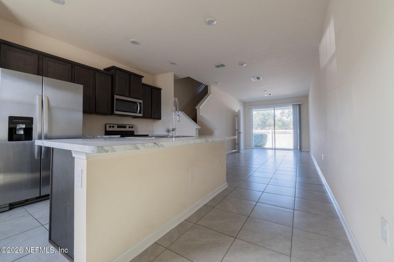 513 Spanish Oaks Way - Photo 6 of 17