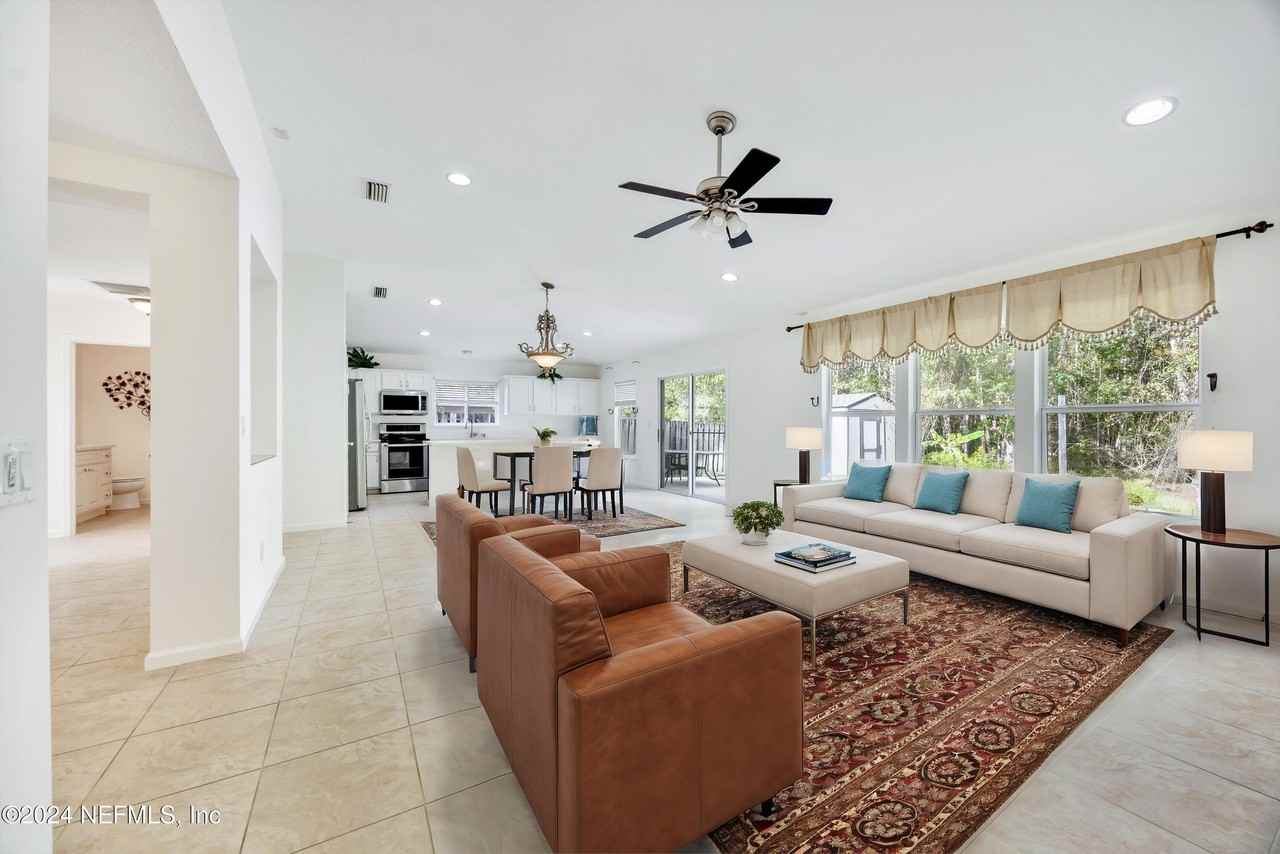 657 Mackenzie Cir - Photo 3 of 42