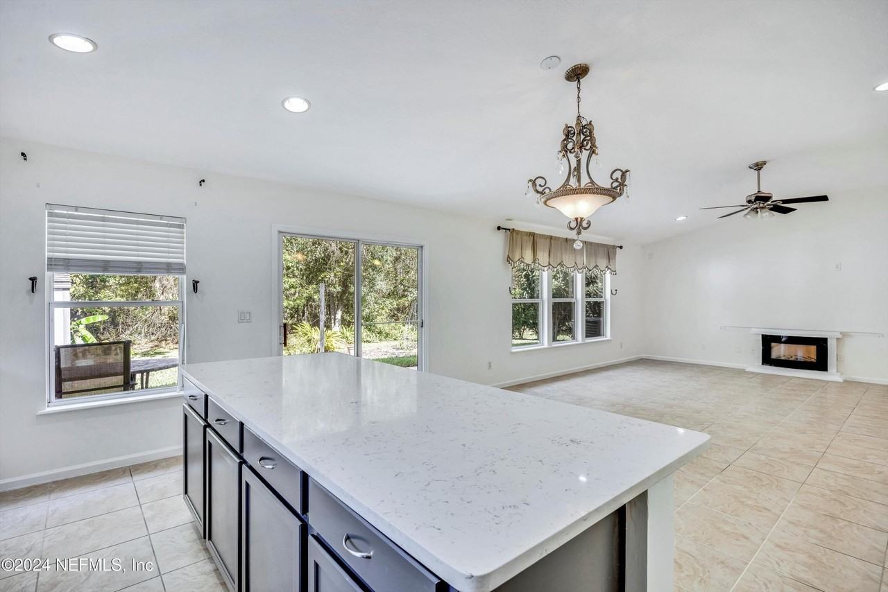 657 Mackenzie Cir - Photo 7 of 42