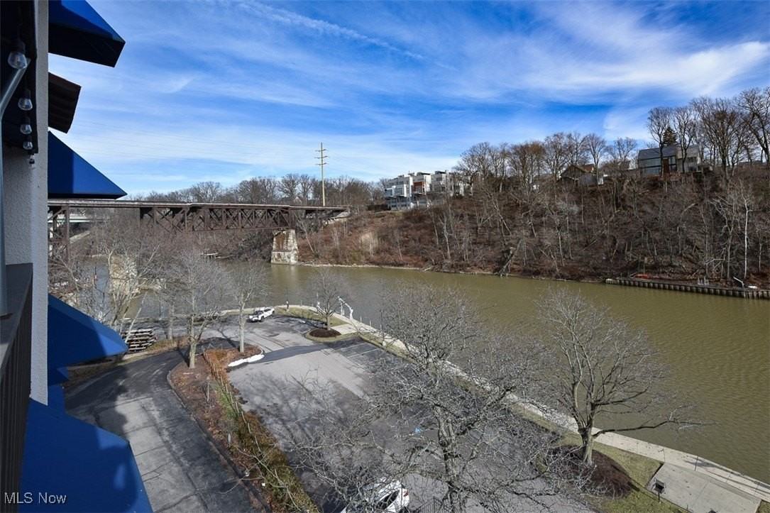 19000 Lake Rd - Photo 3 of 39