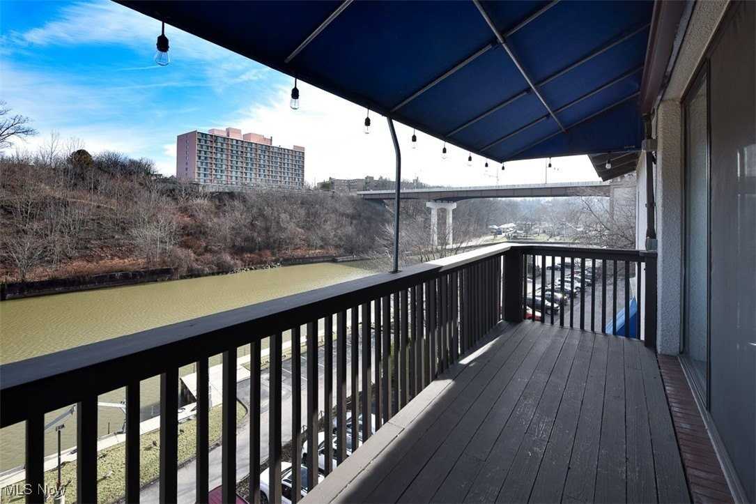 19000 Lake Rd - Photo 4 of 39