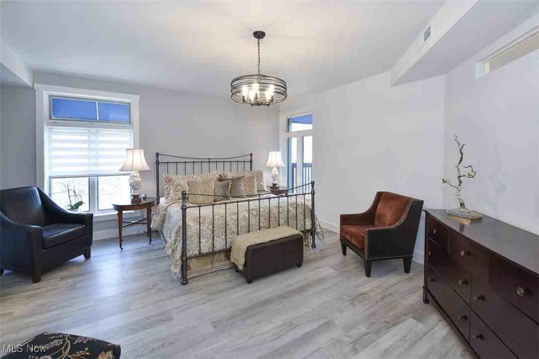 19000 Lake Rd - Photo 7 of 39