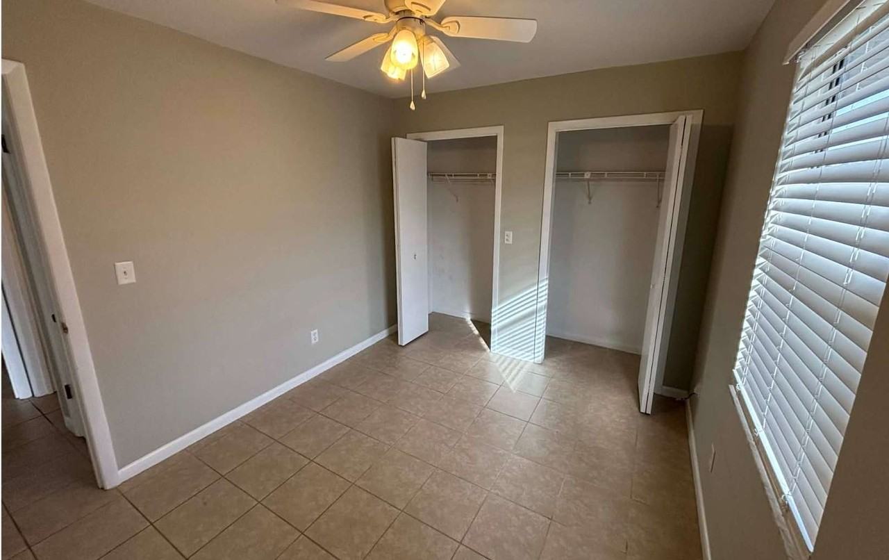 3872 Nw Archer St - Photo 4 of 6