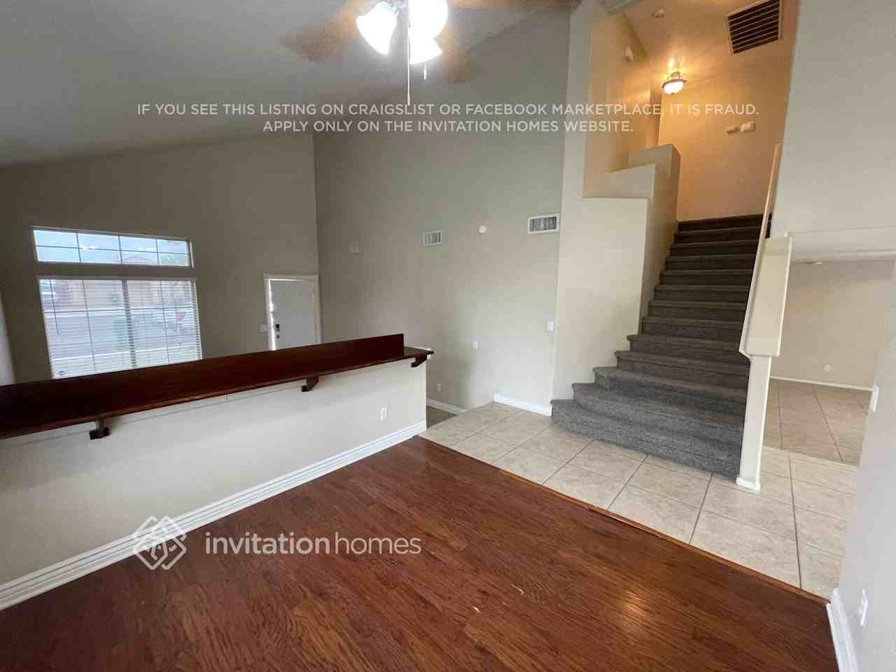 10901 W Hayward Ave - Photo 6 of 22