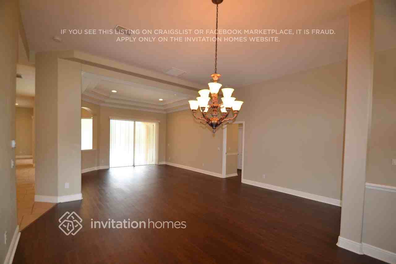 13075 Peregrin Cir - Photo 3 of 17