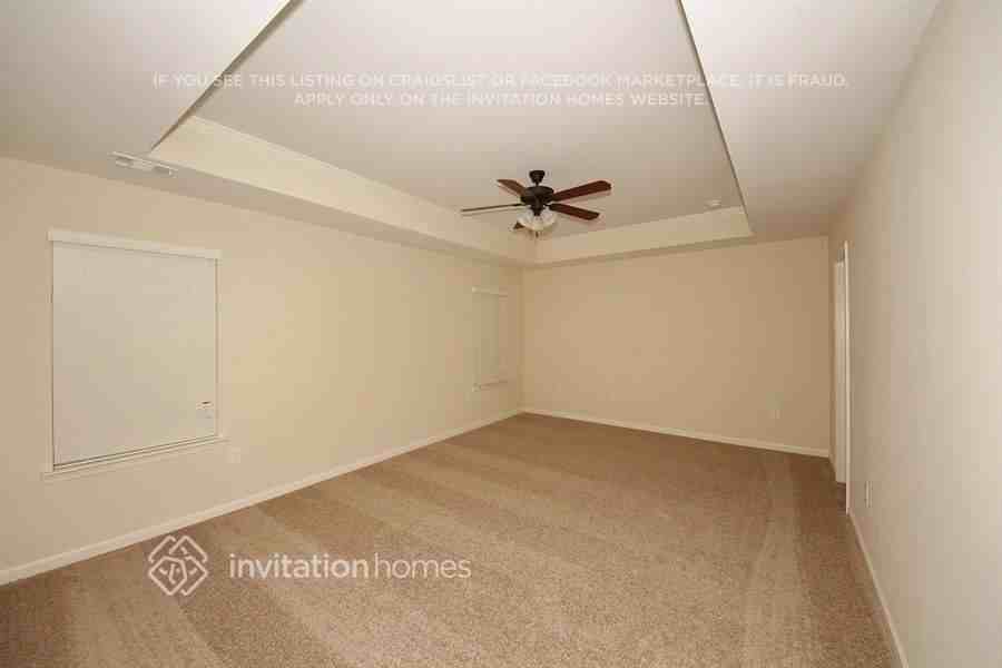 3030 Stonebrook Cv - Photo 2 of 6