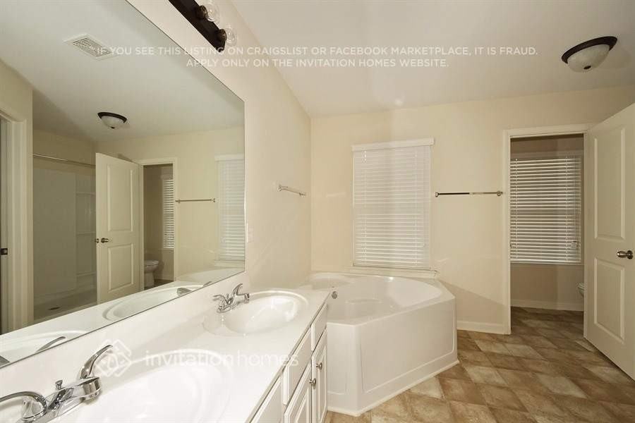 3030 Stonebrook Cv - Photo 3 of 6