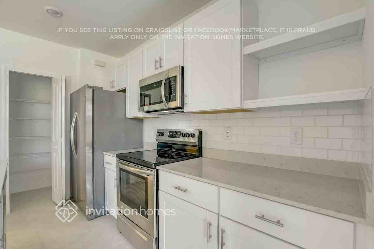 1885 E Landings Way - Photo 6 of 33