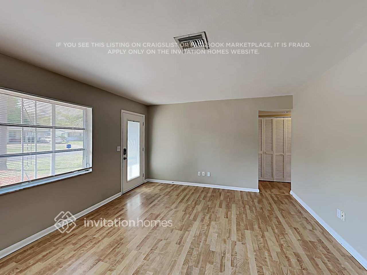 1827 Barbara Ln - Photo 3 of 19