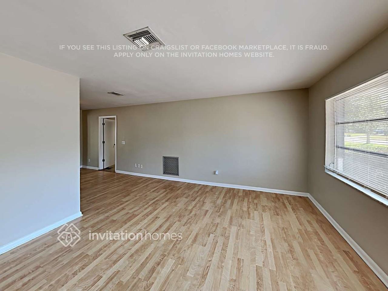 1827 Barbara Ln - Photo 4 of 19