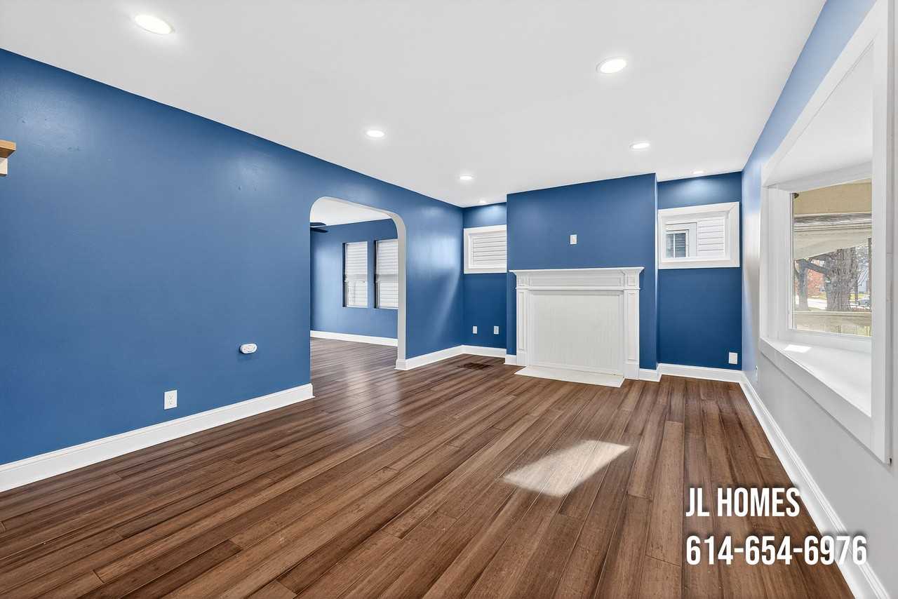 512 Larcomb Ave #1 - Photo 2 of 28