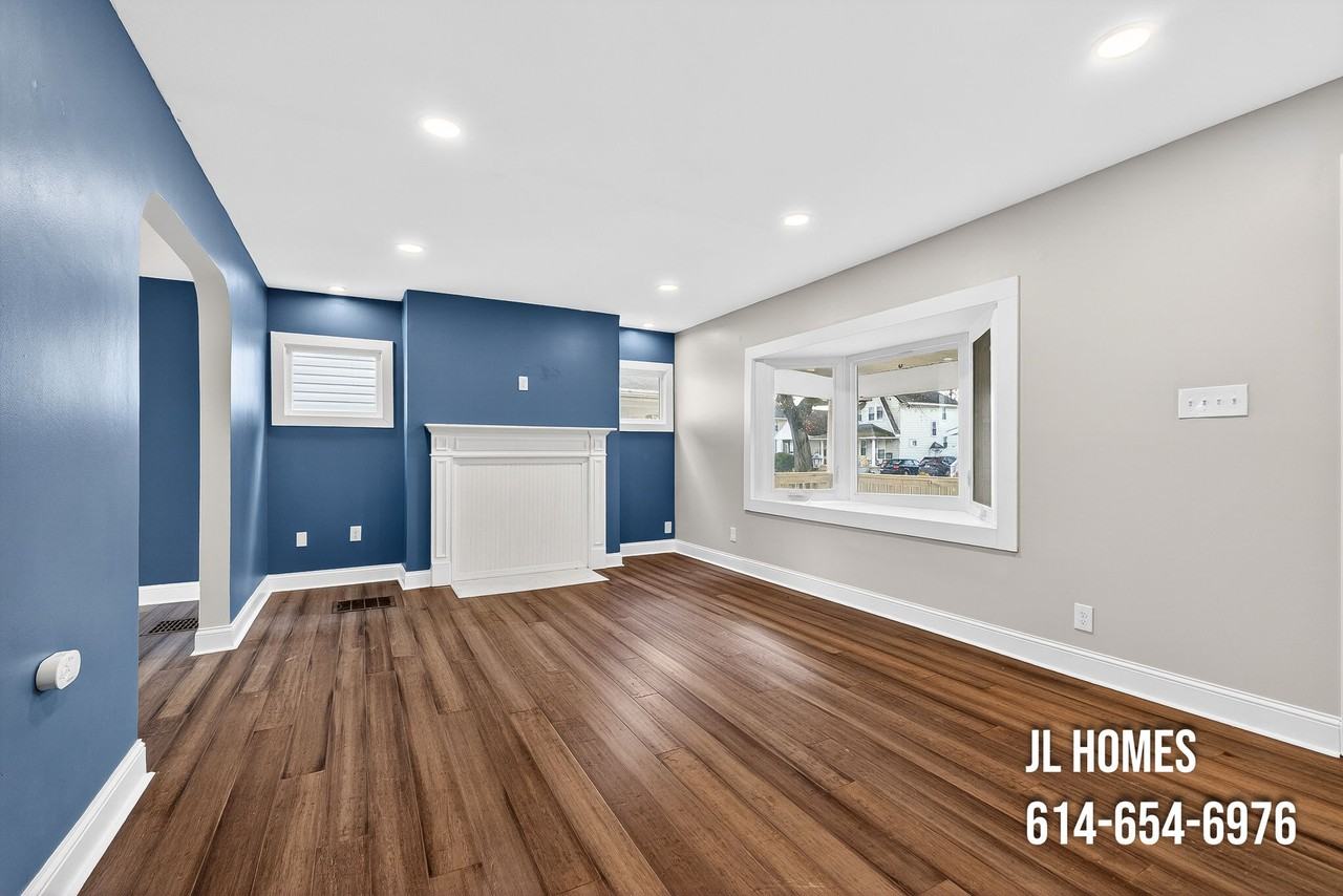 512 Larcomb Ave #1 - Photo 3 of 28