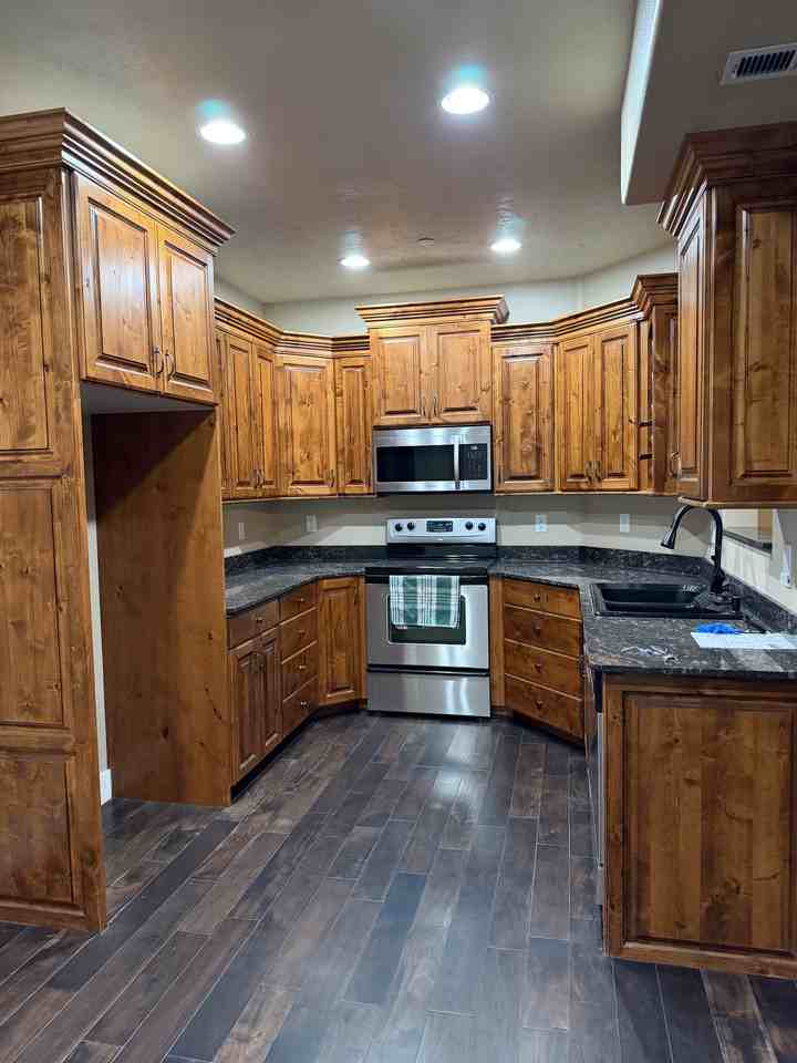 106 W Spring Hill Way