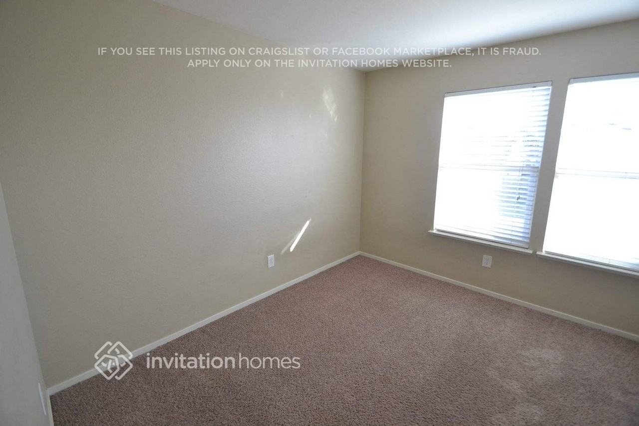 2052 Amber Fields Way - Photo 6 of 12