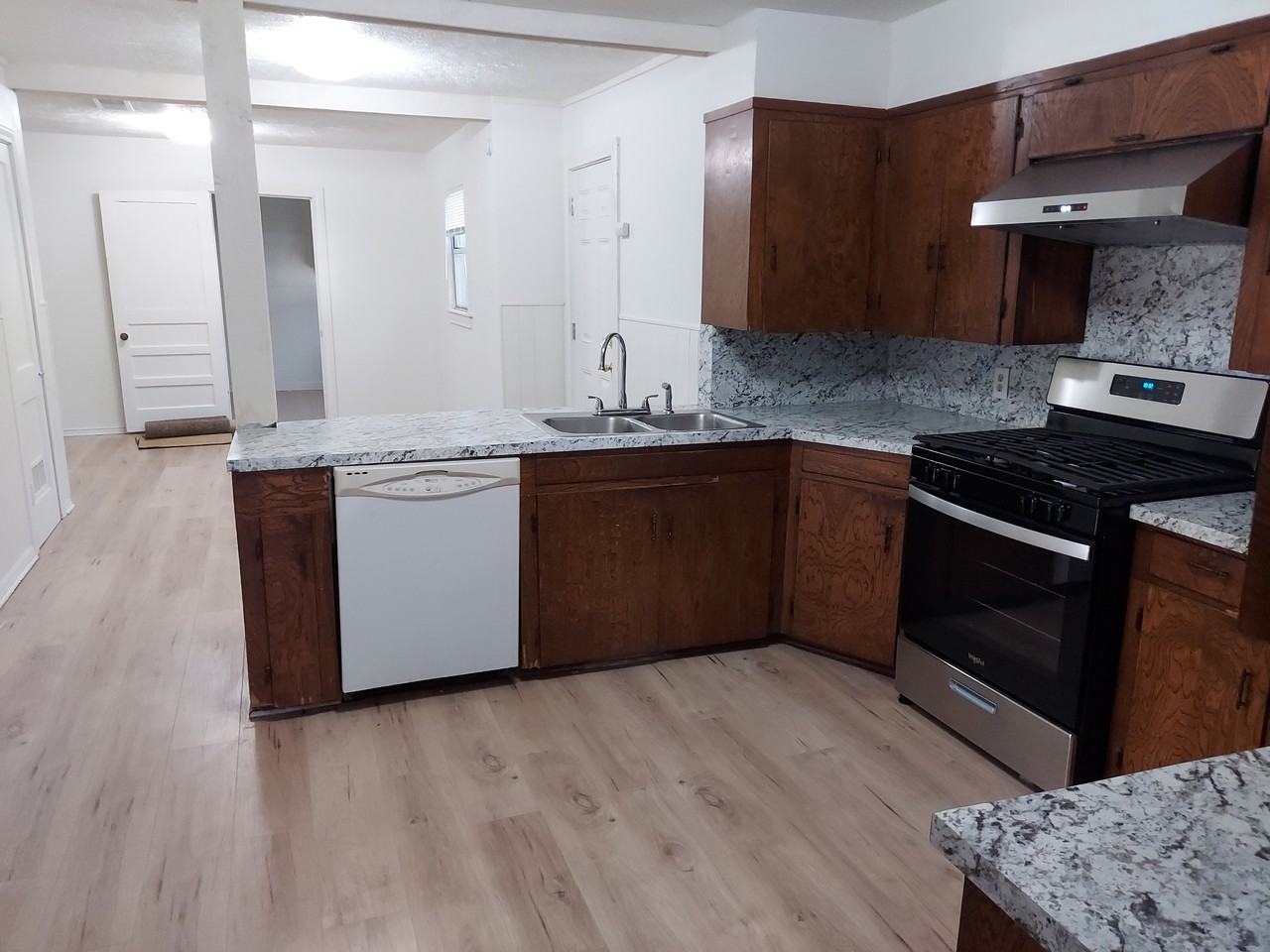 712 S 10th 1/2 St #1 - Photo 4 of 21