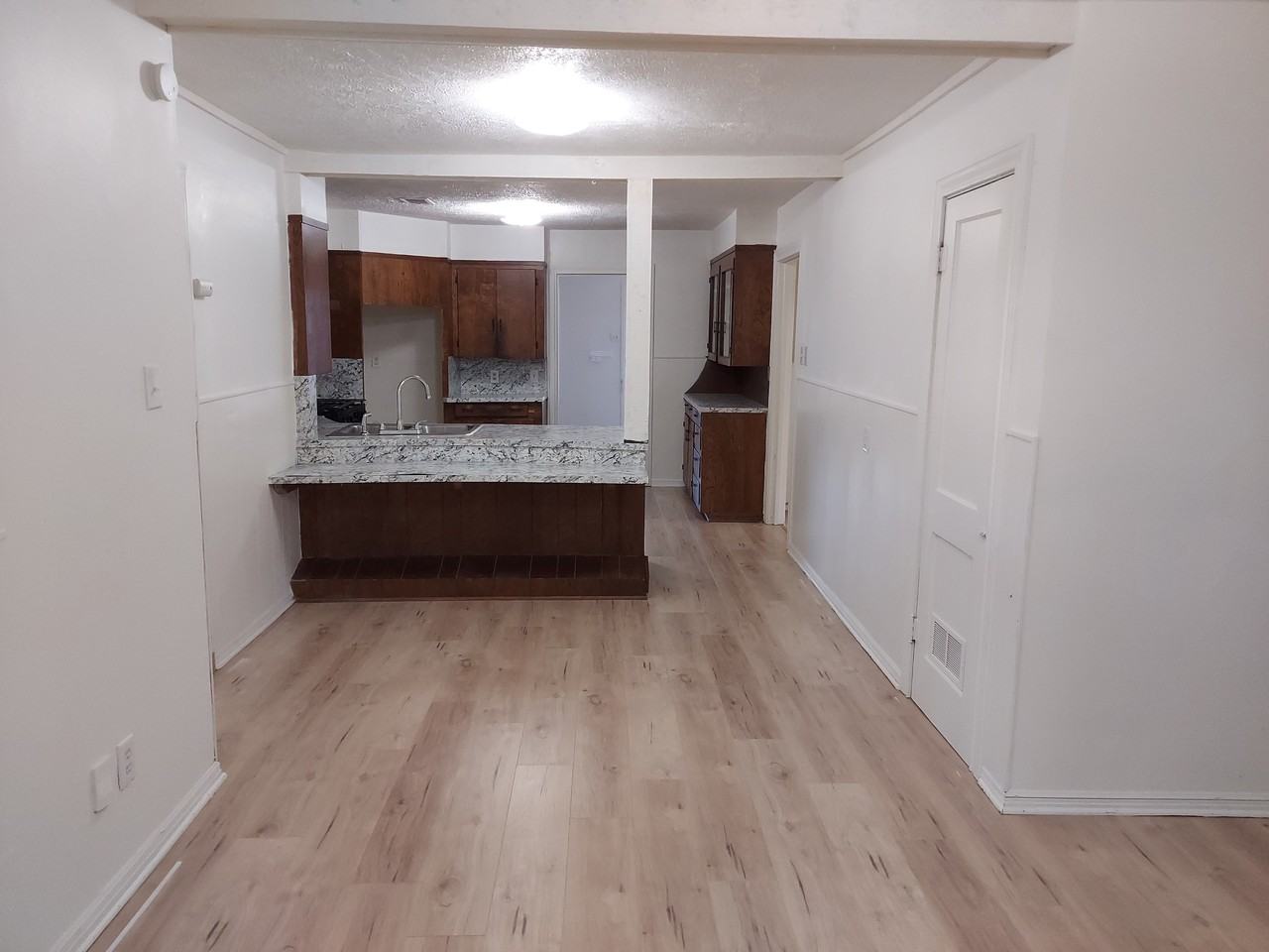 712 S 10th 1/2 St #1 - Photo 7 of 21