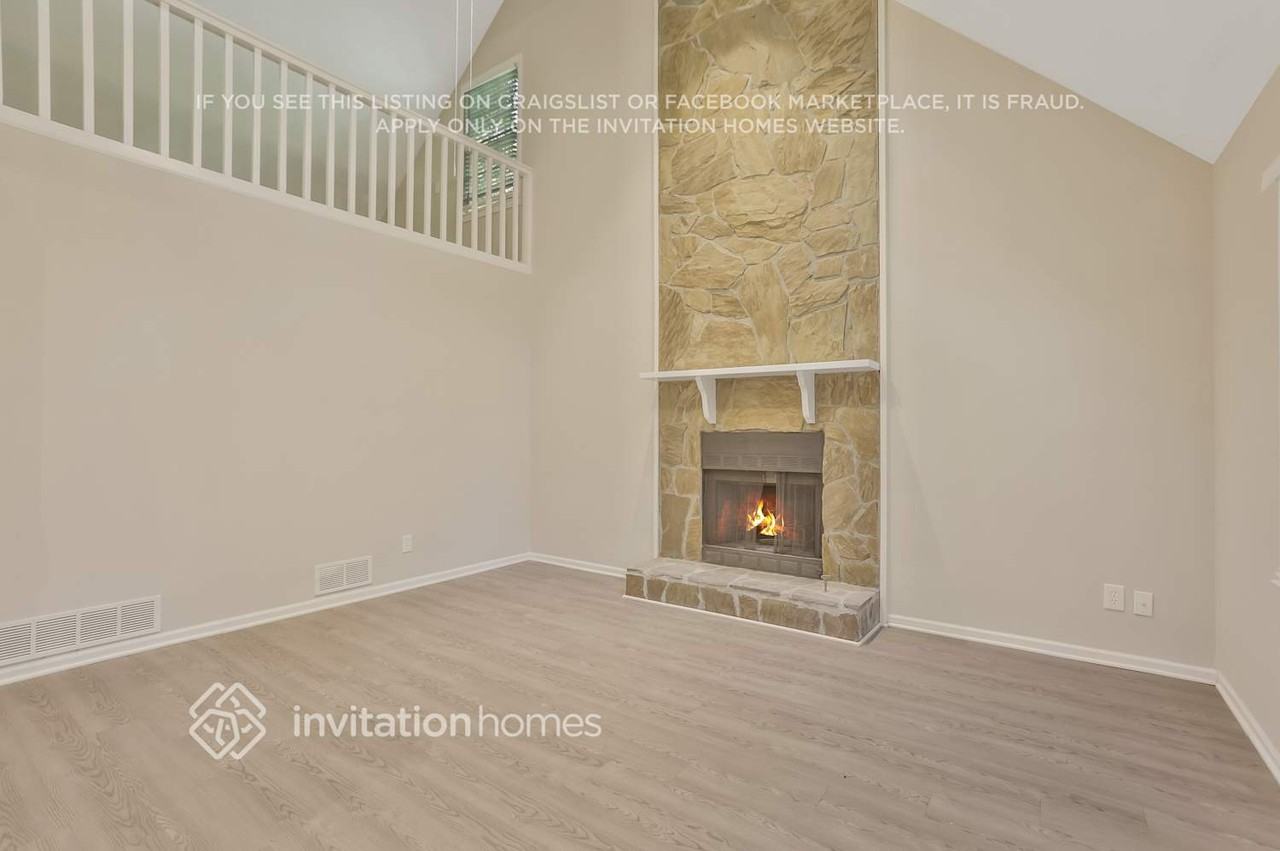 3738 Starboard Ct - Photo 7 of 21