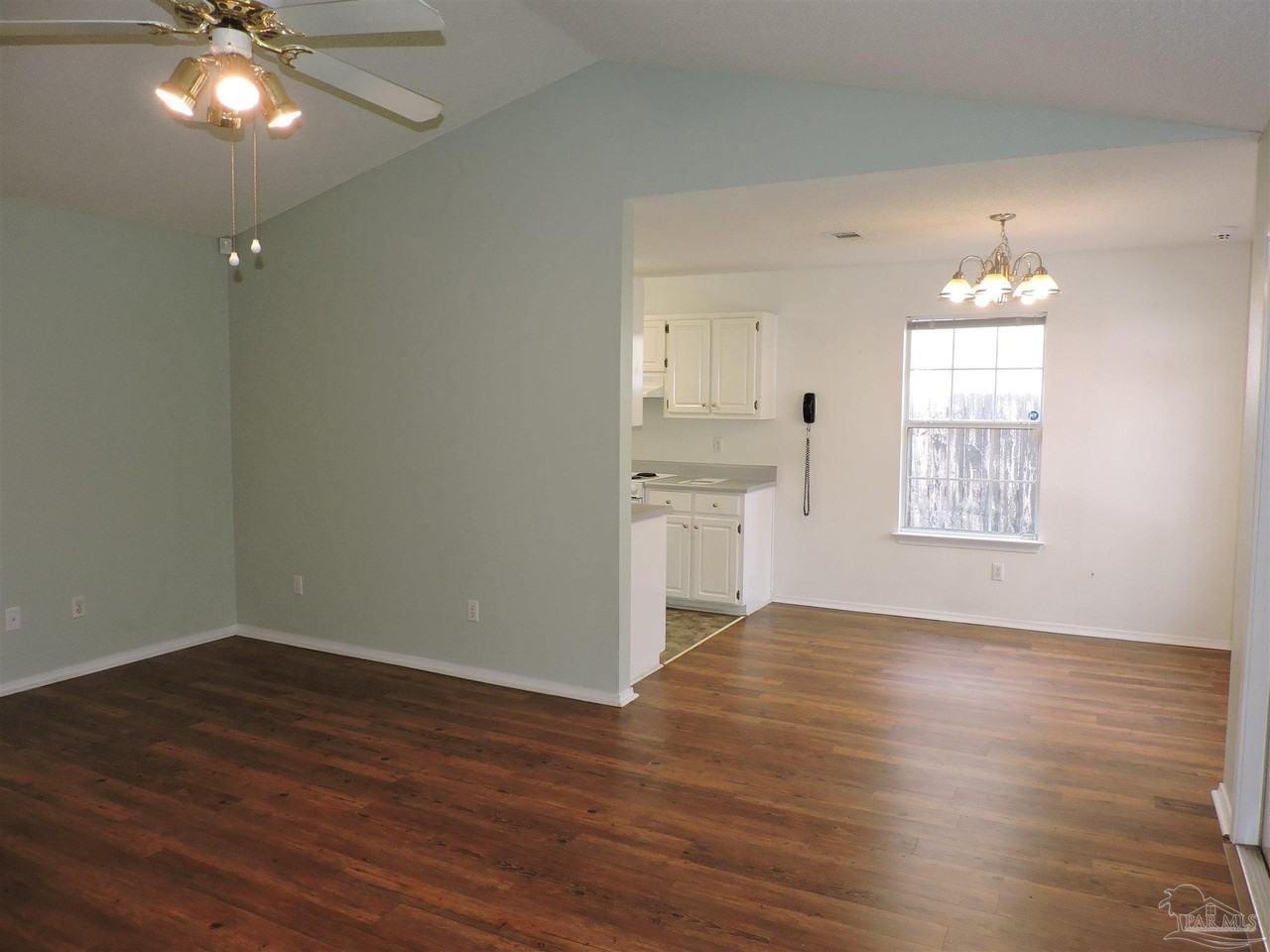 345 Mirabelle Dr - Photo 5 of 27