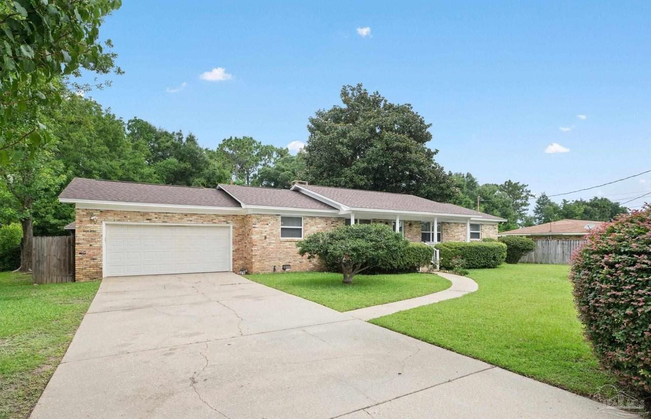 6269 Confederate Dr - Photo 3 of 28