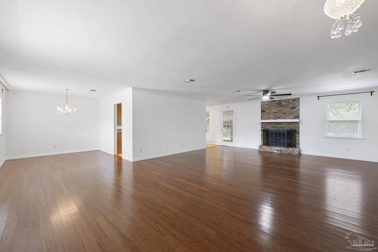 6269 Confederate Dr - Photo 4 of 28