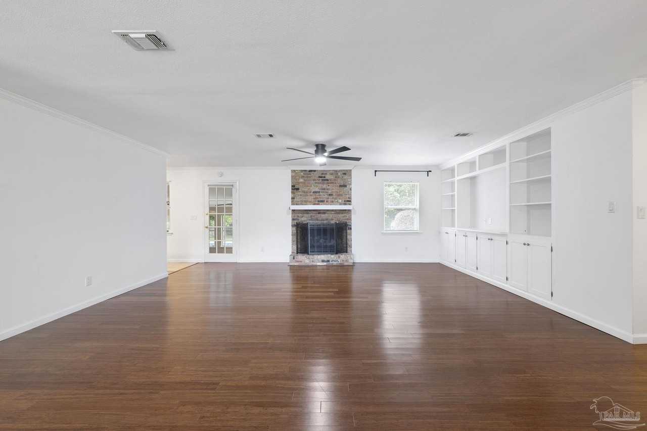 6269 Confederate Dr - Photo 5 of 28