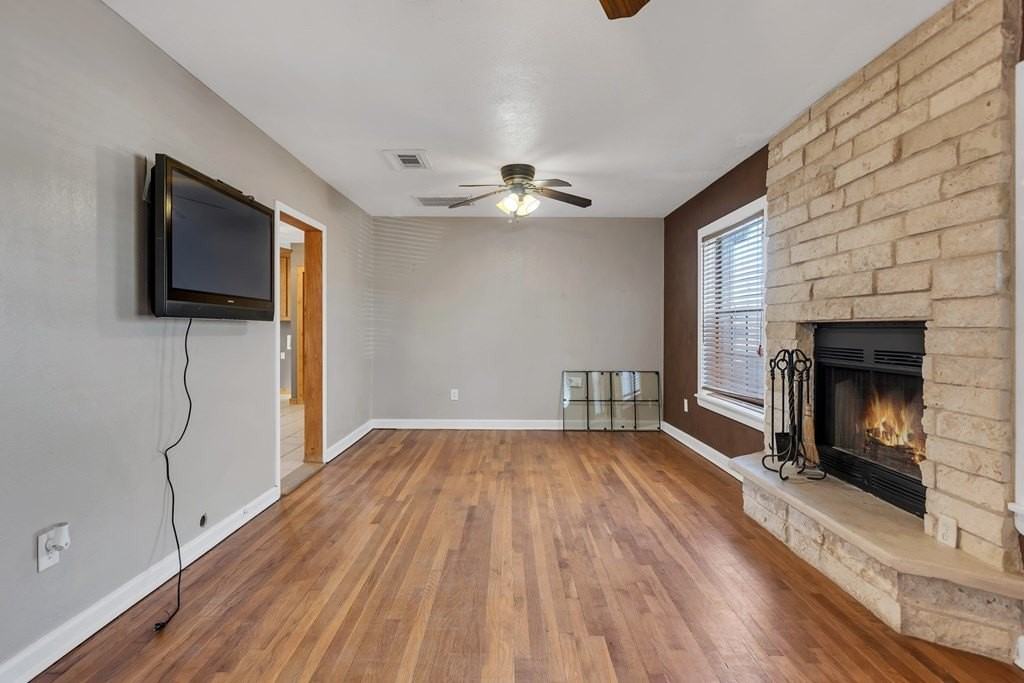 505 W Cuthbert Ave - Photo 4 of 19