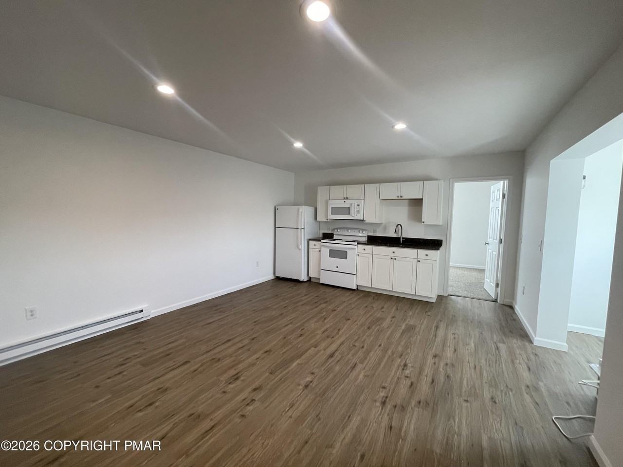 548 Main St Apt 6 #6B - Photo 5 of 16